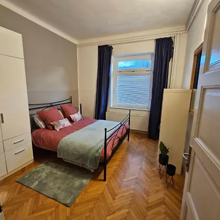 아파트 Apartma Pekrska 림버스