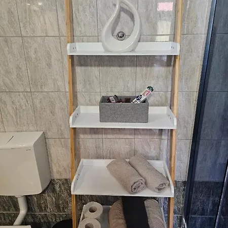Apartma Pekrska 림버스